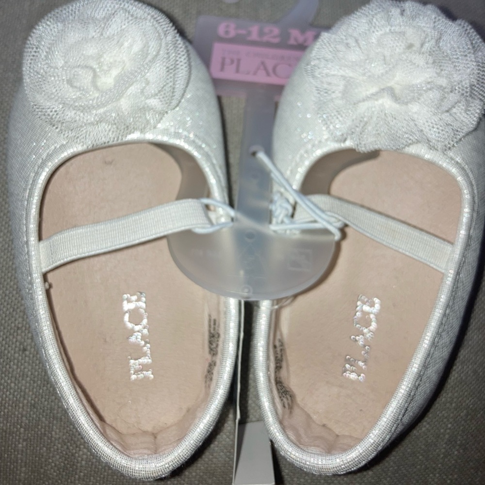 White flower sandals